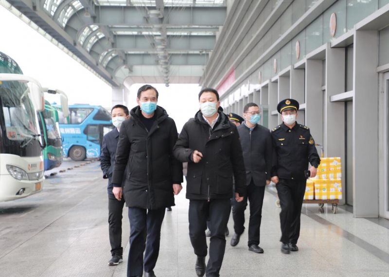 局領(lǐng)導(dǎo)至常州汽車站開展節(jié)前一線服務(wù)窗口走訪和安全、防疫督查